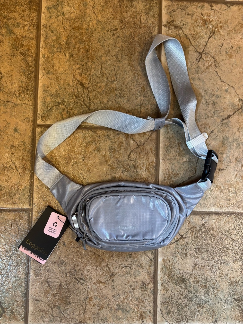 NWT Baggallini On The Go Belt Bag Waist Pack